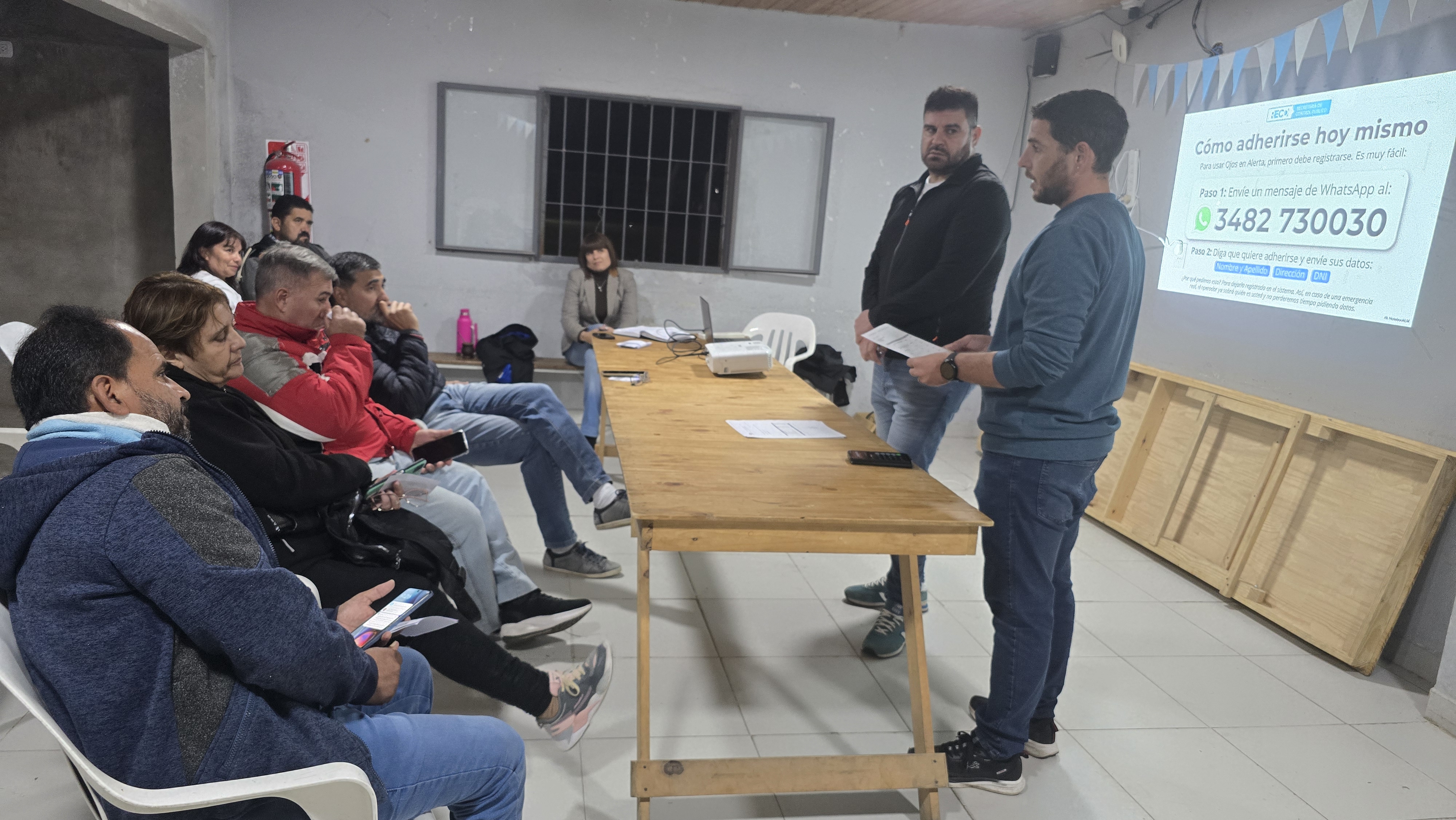 Capacitación de Ojos en Alerta reunió a vecinos de barrio Belgrano